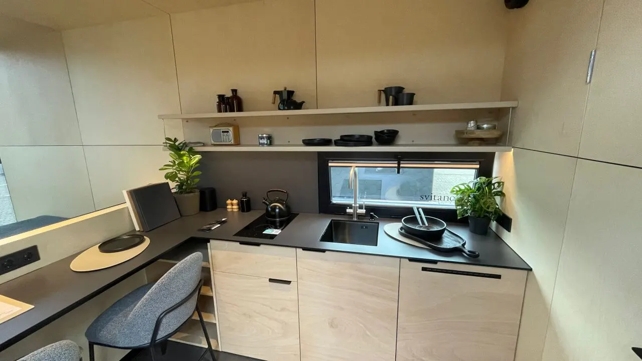 Stealth Romantik Cabin — 7